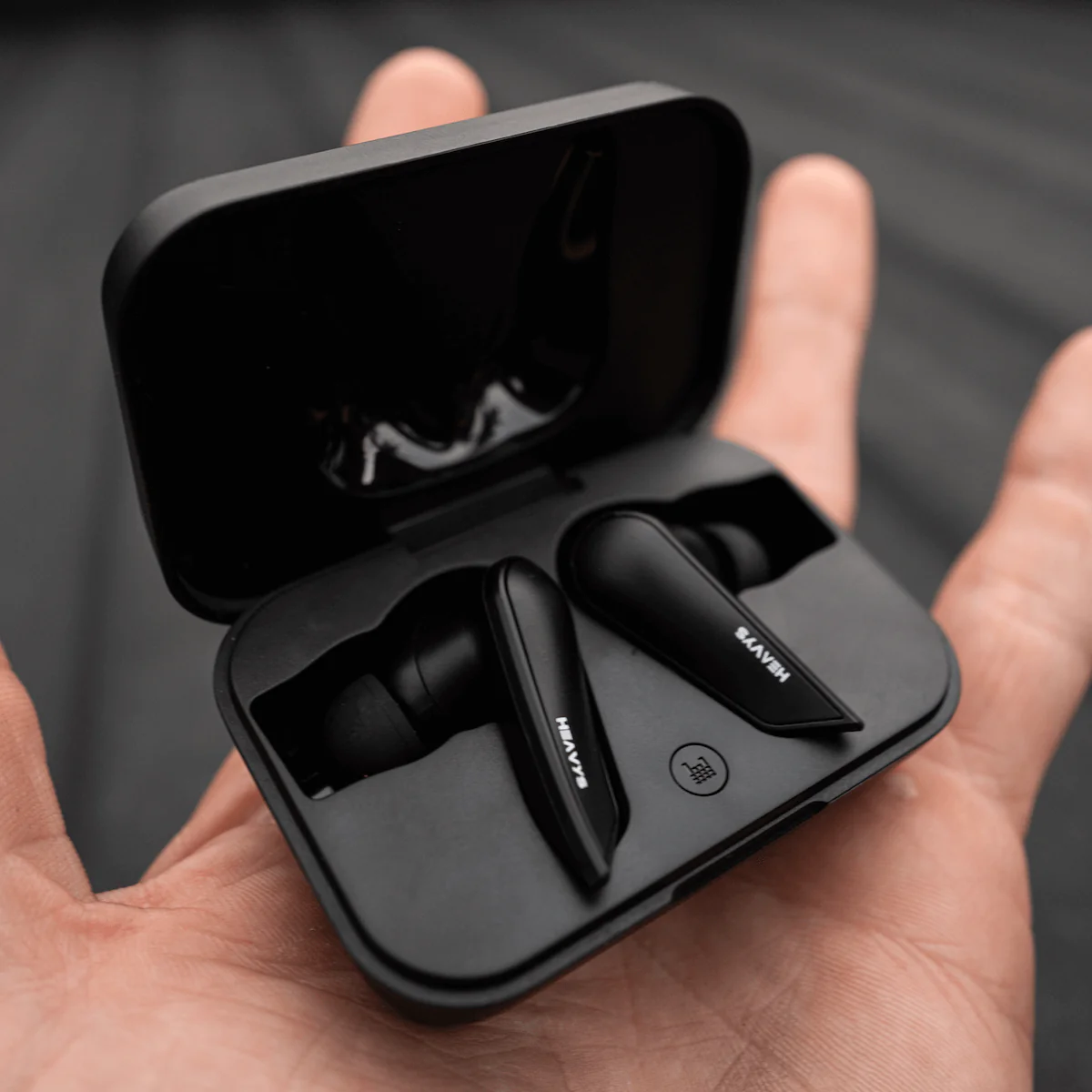 415-heavys-wireless-earbuds-1.webp Heavys Wireless EarBuds